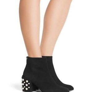 Stuart Weitzman The PEARLBACARI black suede